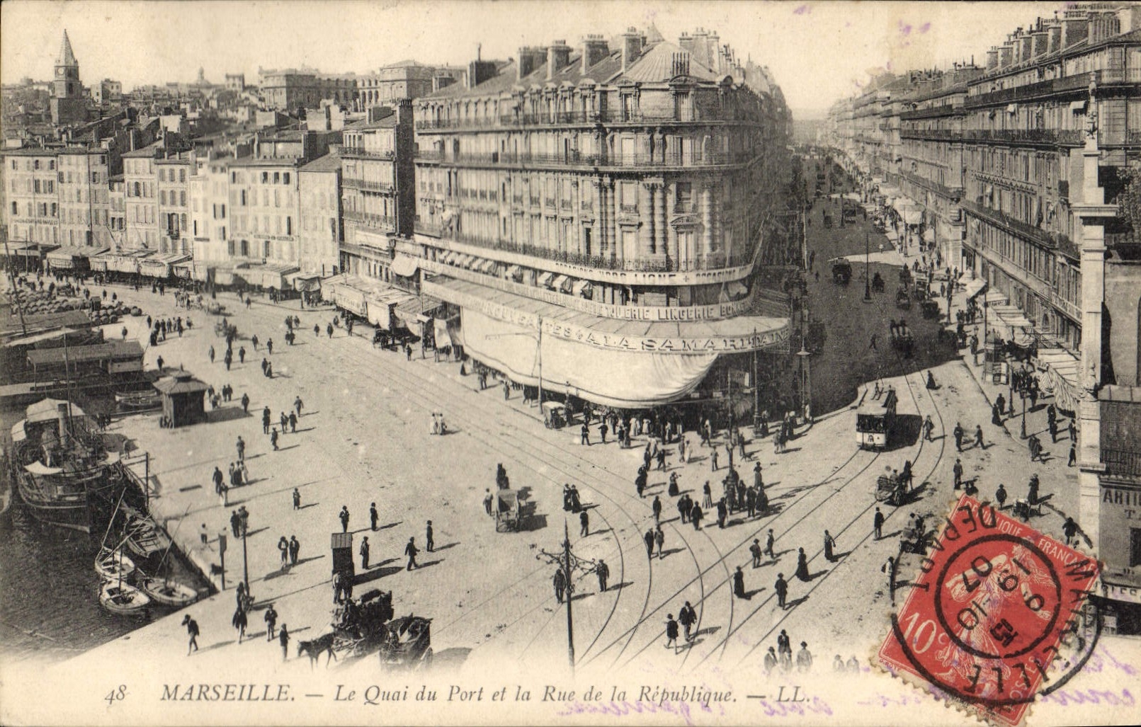 CPA Marseille Le Quai du Port et la Rue de la Republique 