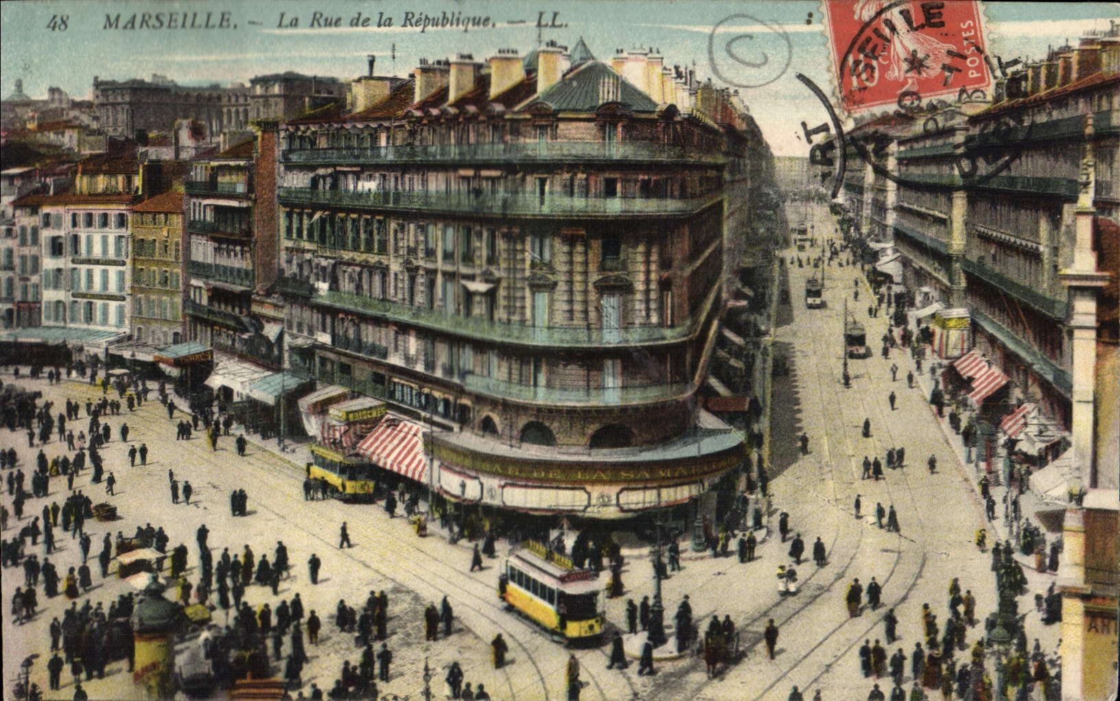 CPA Marseille La Rue de la Republique 