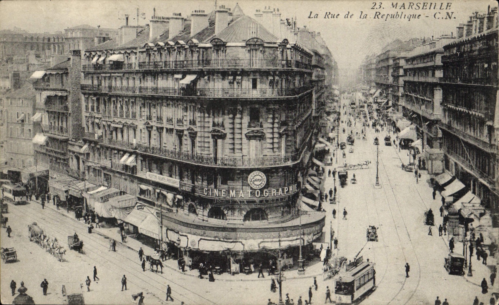 CPA Marseille La Rue de la Republique 