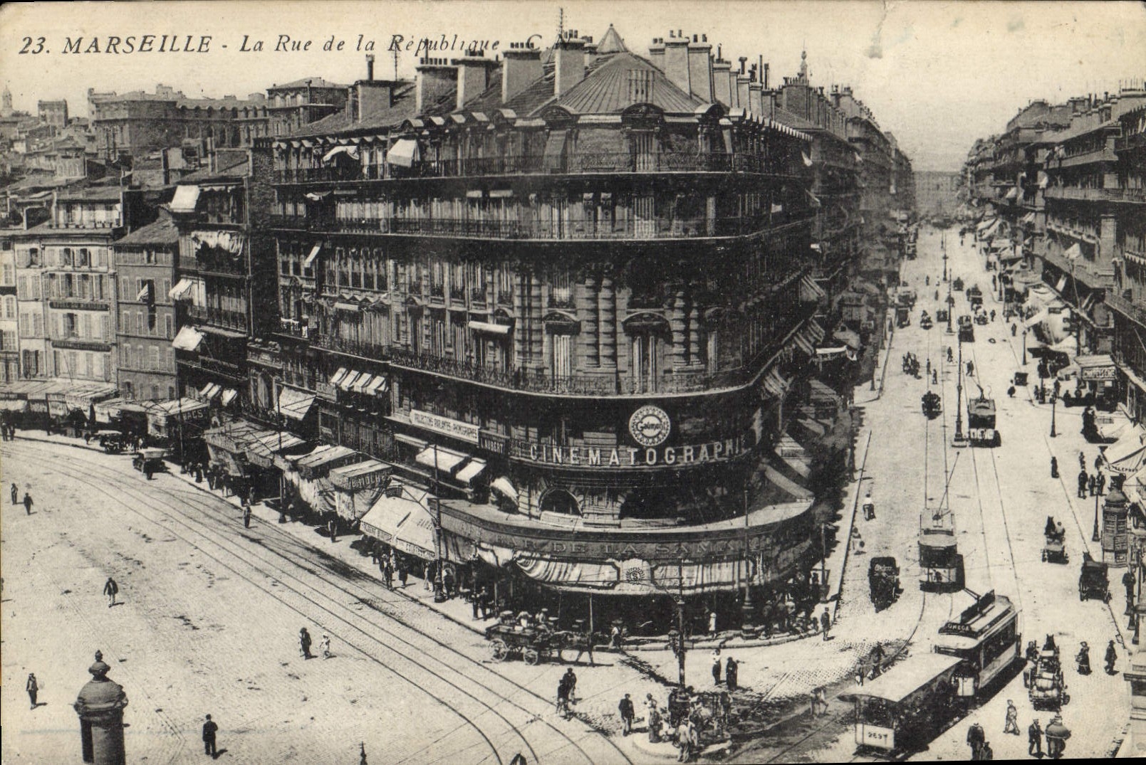 CPA Marseille La Rue de la Republique 