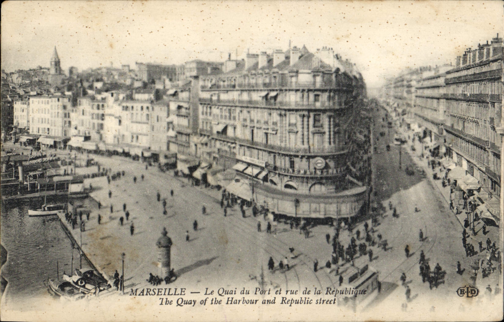 CPA Marseille Le Quai du Port et Rue de la Republique 