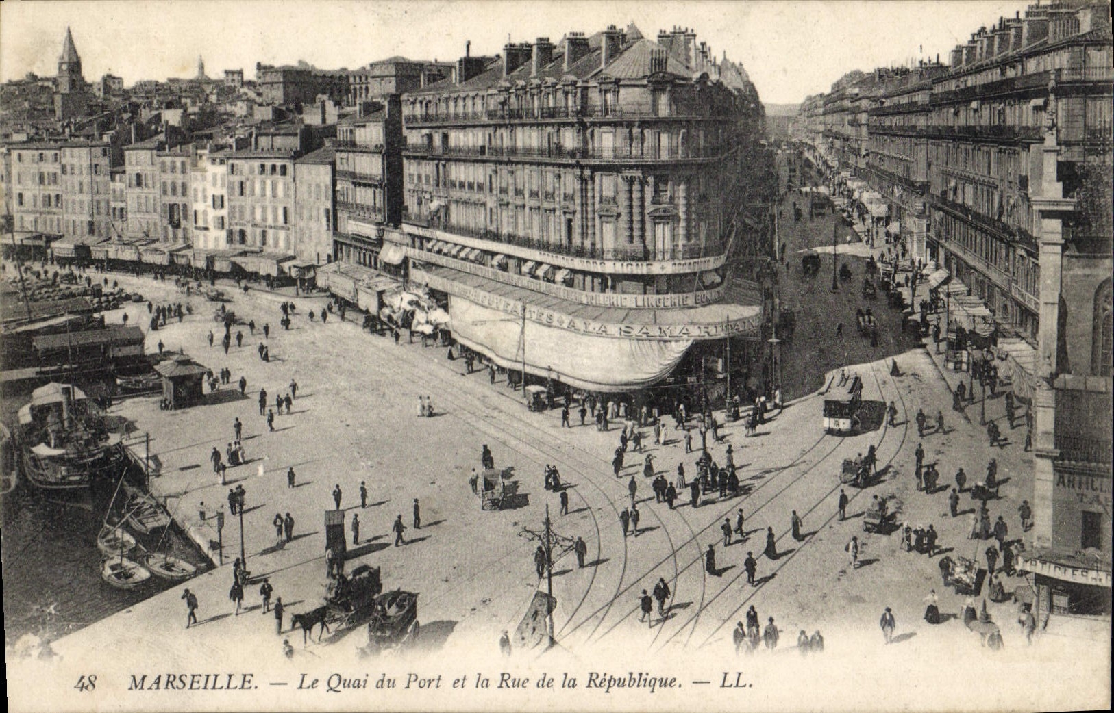 CPA Marseille Le Quai du Port et la Rue de la Republique 