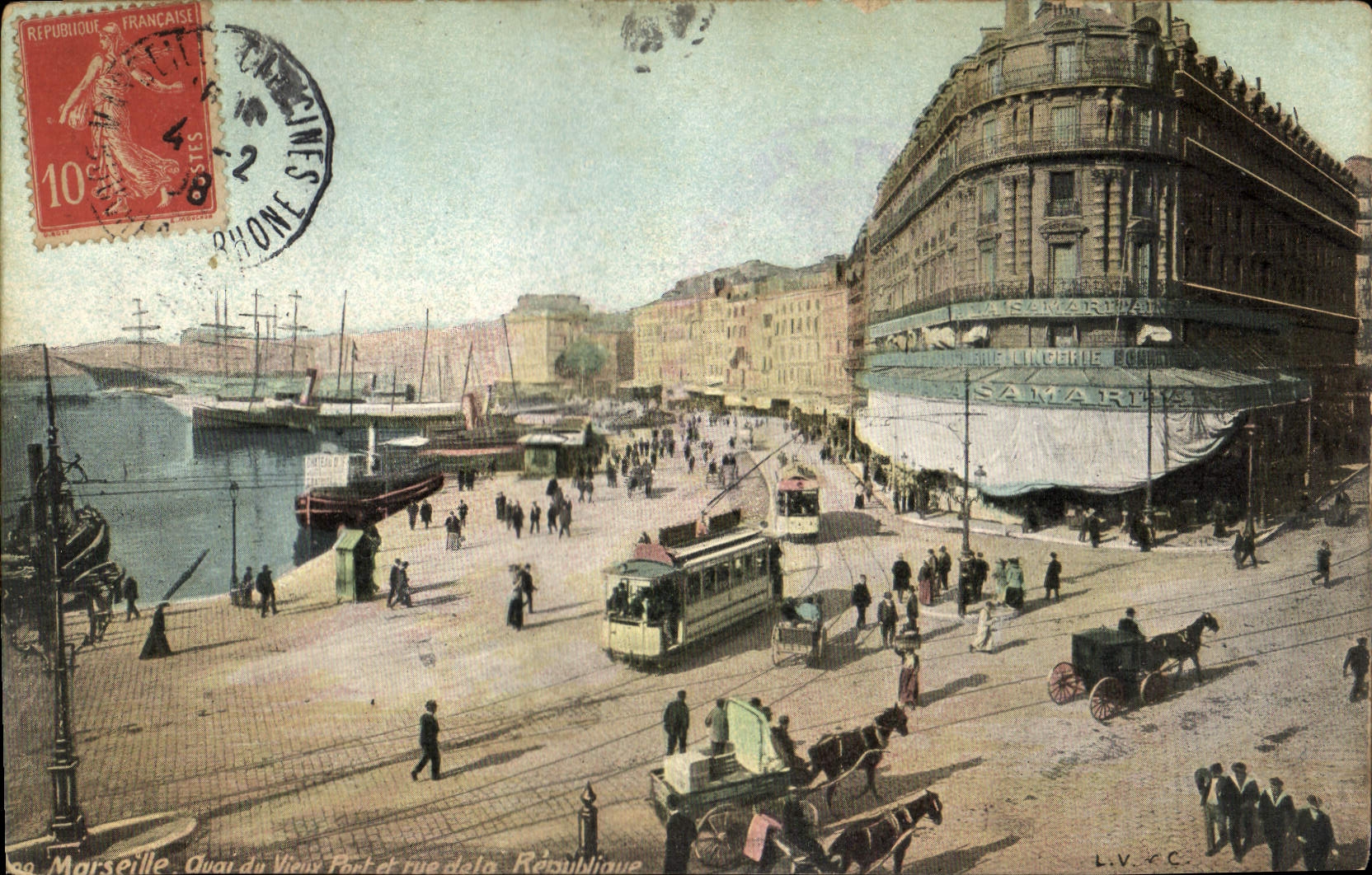 CPA Marseille Quai de Vieux Port et Rue de la Republique 