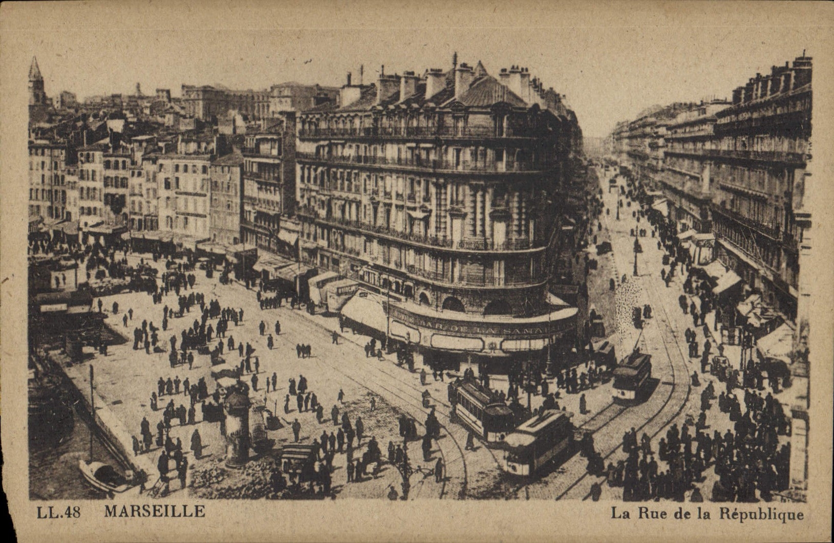 CPA Marseille La Rue de la Republique 