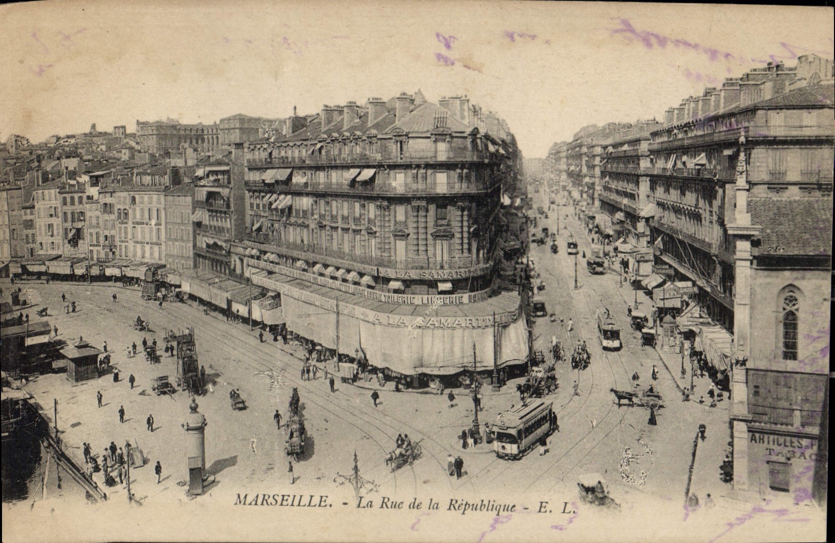 CPA Marseille La Rue de la Republique 