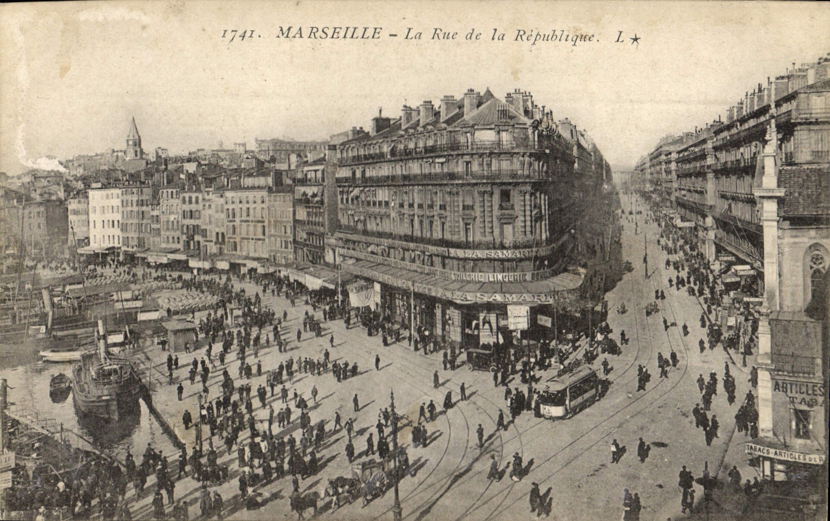 CPA Marseille La Rue de la Republique 