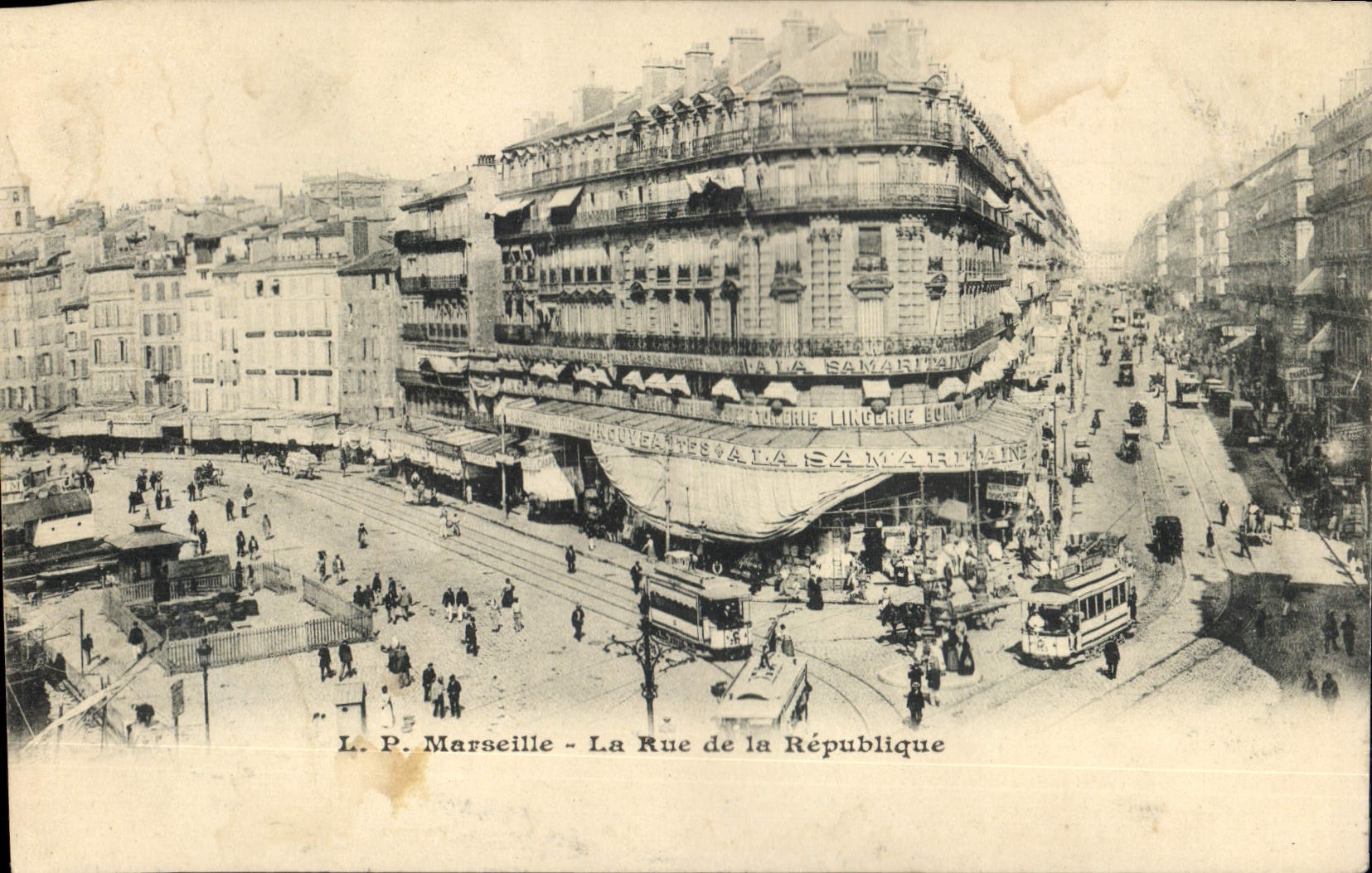 CPA Marseille La Rue de la Republique 