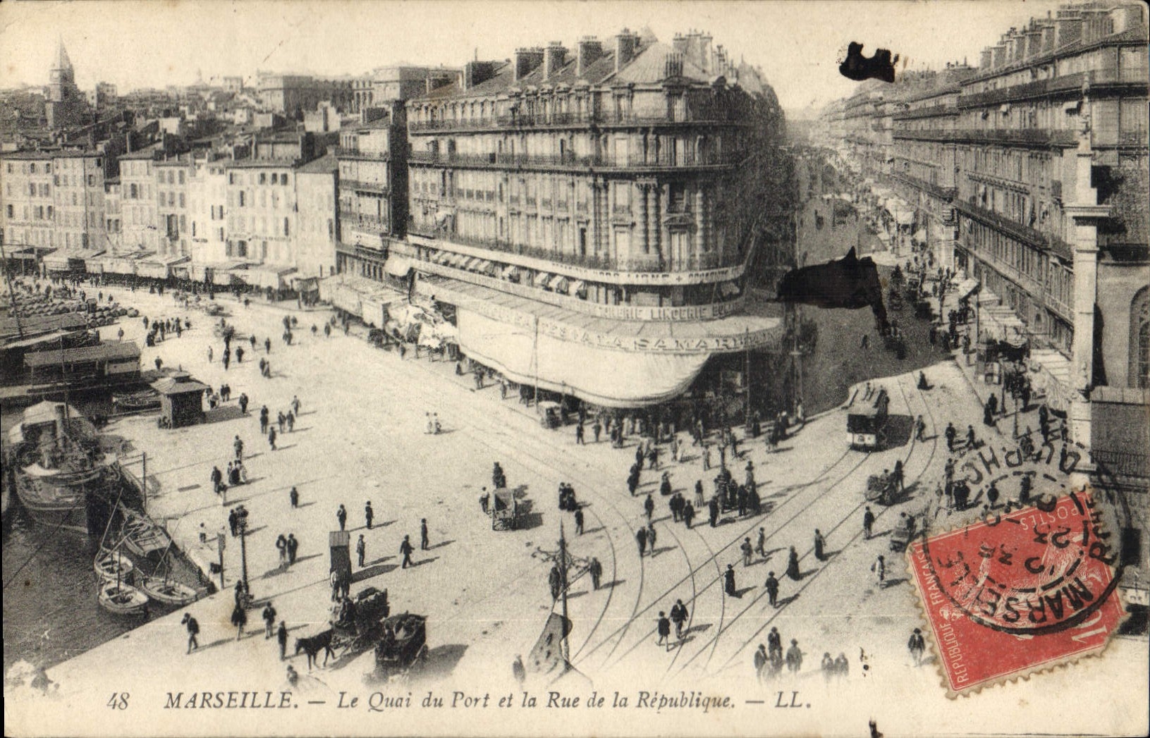 CPA Marseille Le Quai du Port et la Rue de la Republique 