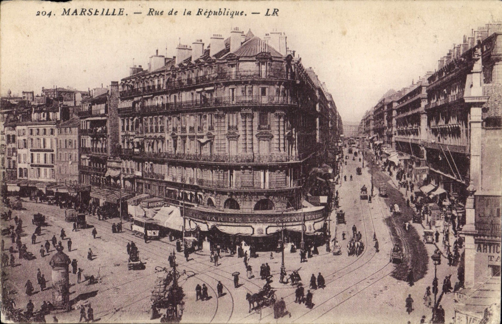 CPA Marseille La Rue de la Republique 