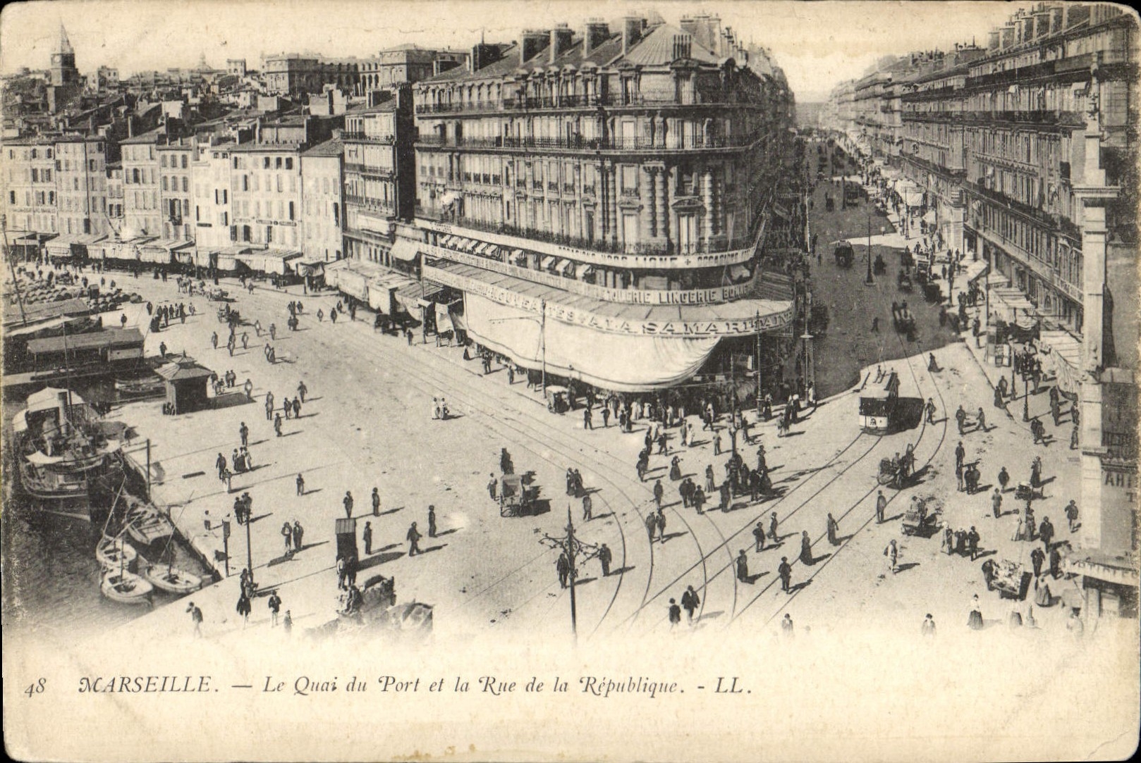 CPA Marseille le Quai du Port et la rue de la Republique 