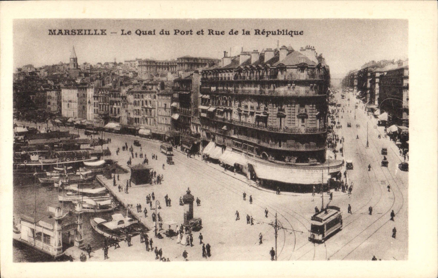 CPA Marseille le Quai du Port et rue de la Republique 