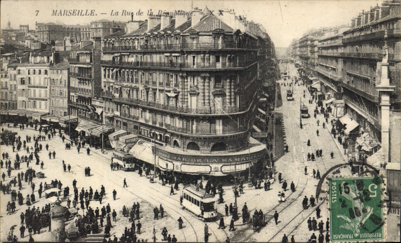 CPA Marseille la rue de la Republique 