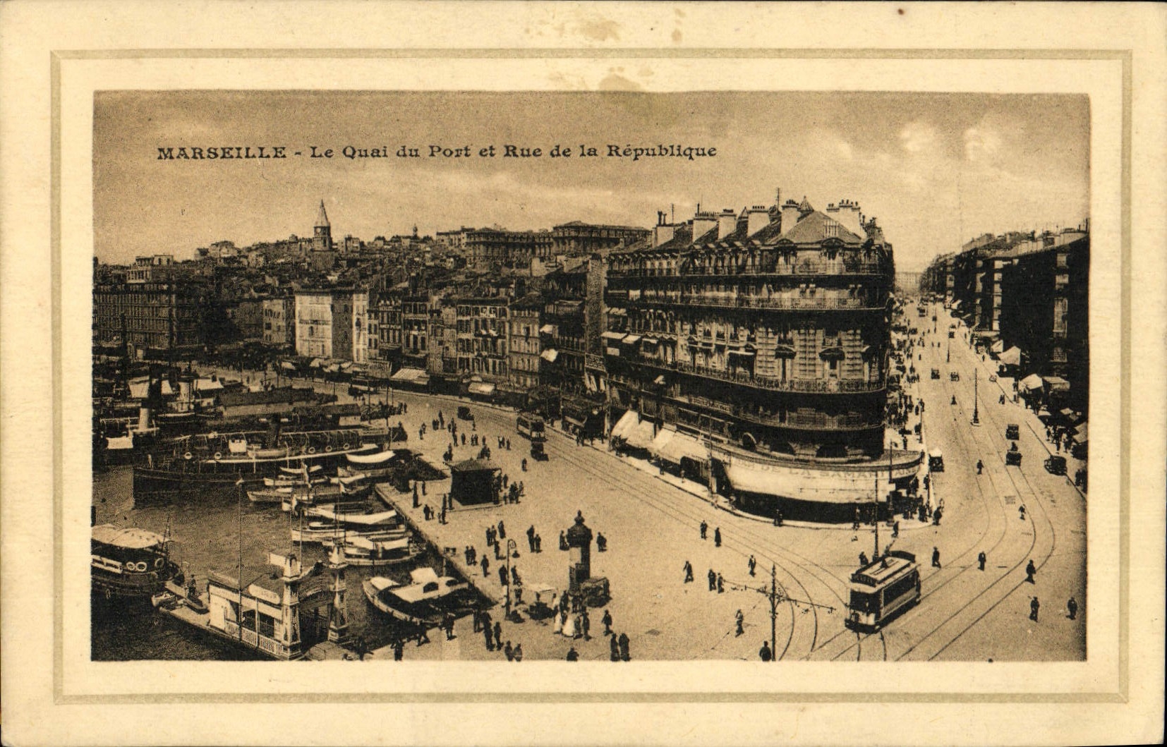 CPA Marseille le Quai du Port et rue de la Republique