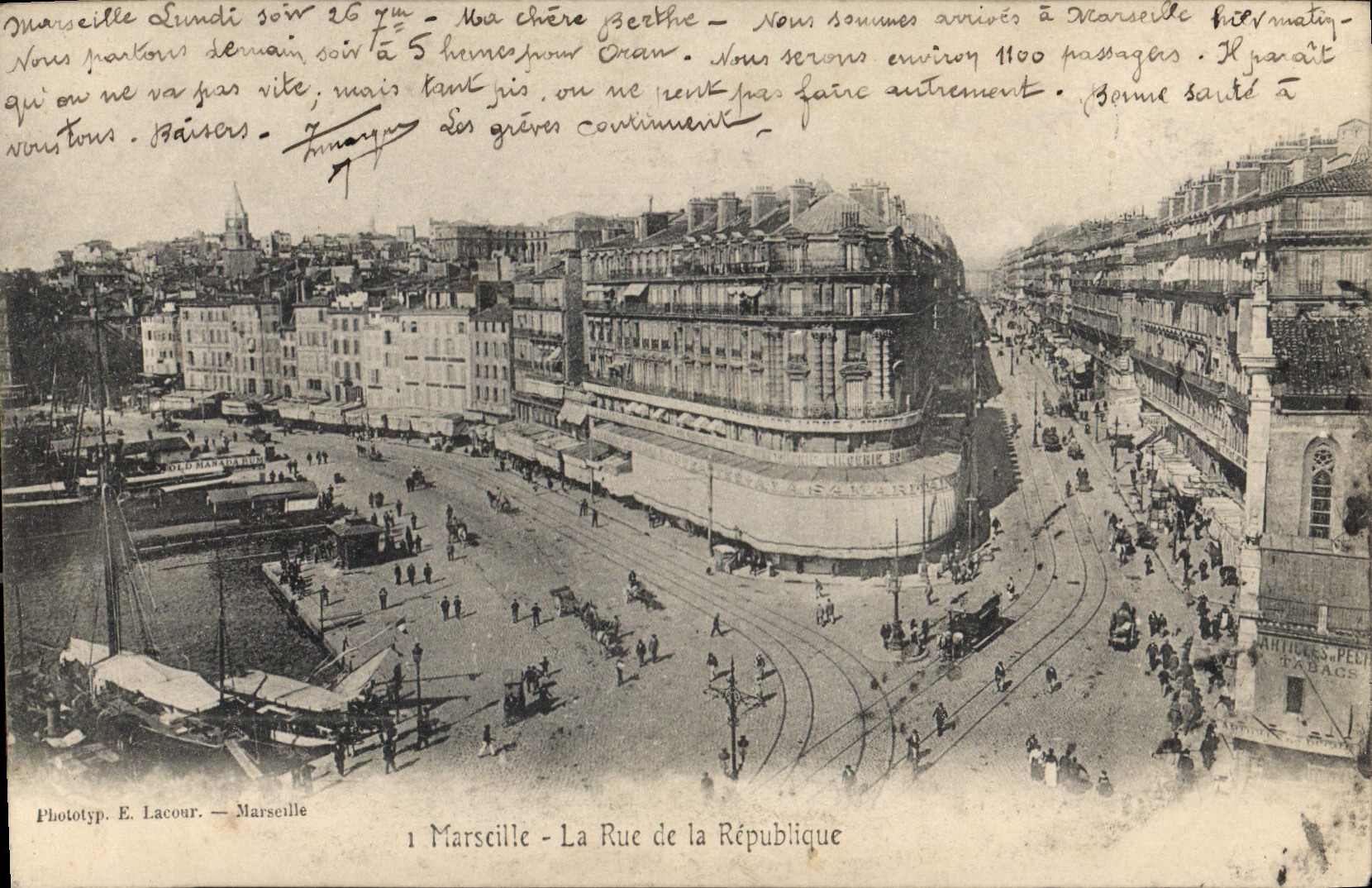 CPA Marseille la rue de la Republique 