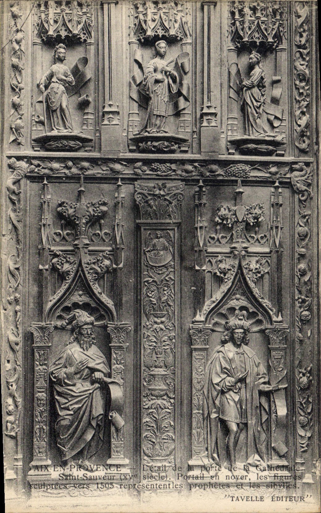 CPA Aix en Provence detail de la Porte de la Cathedrale St Sauveur XV siecle Portail en Noyer les Fi