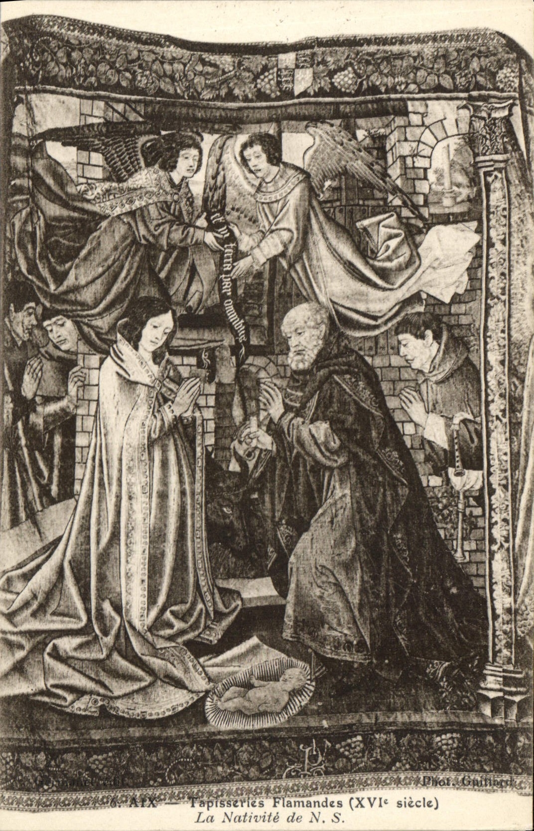 CPA Aix Cathedrale Saint Sauveur Tapisseries Flamandes XVI siecle la Nativite de N S 