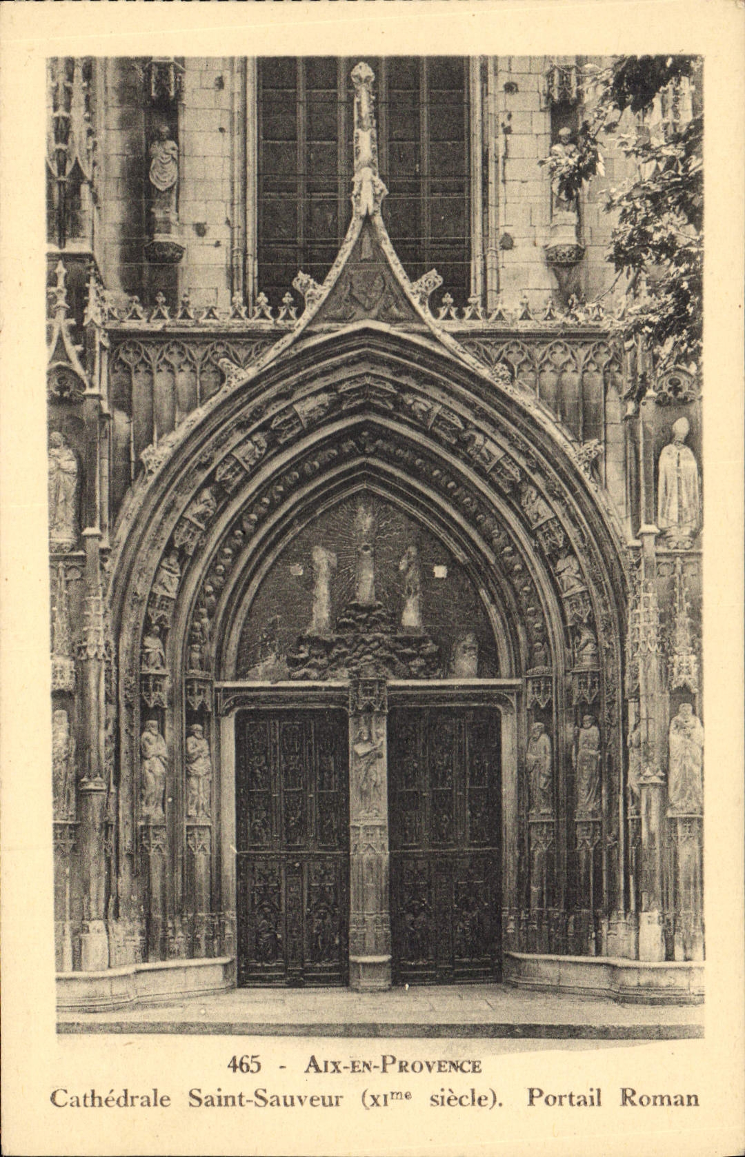 CPA Aix en Provence Cathedrale Saint Sauveur XI siecle Portail Roman 