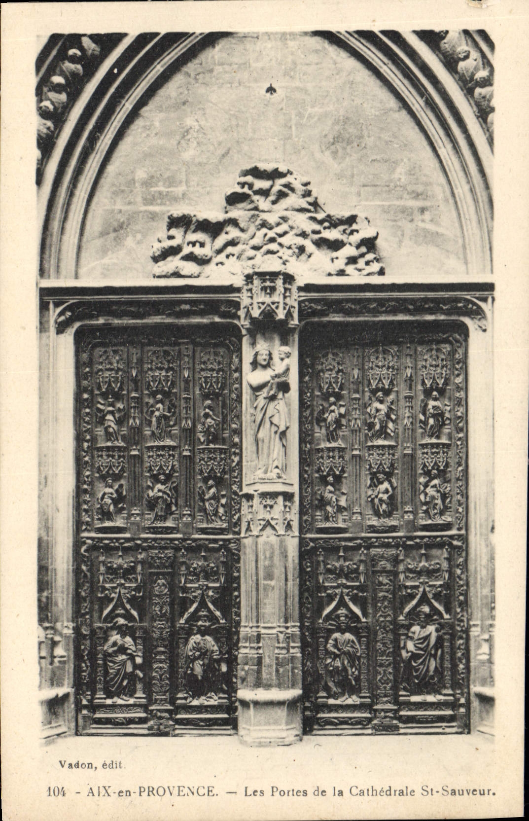 CPA Aix en Provence les Portes de la Cathedrale St Sauveur
