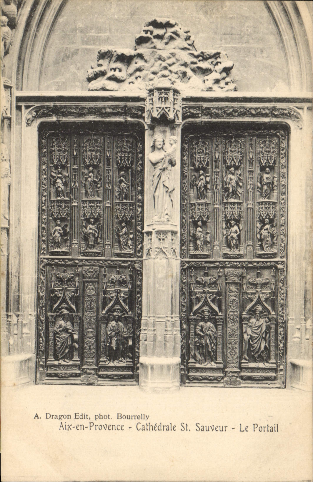 CPA Aix en Provence Cathedrale St Sauveur le Portail 
