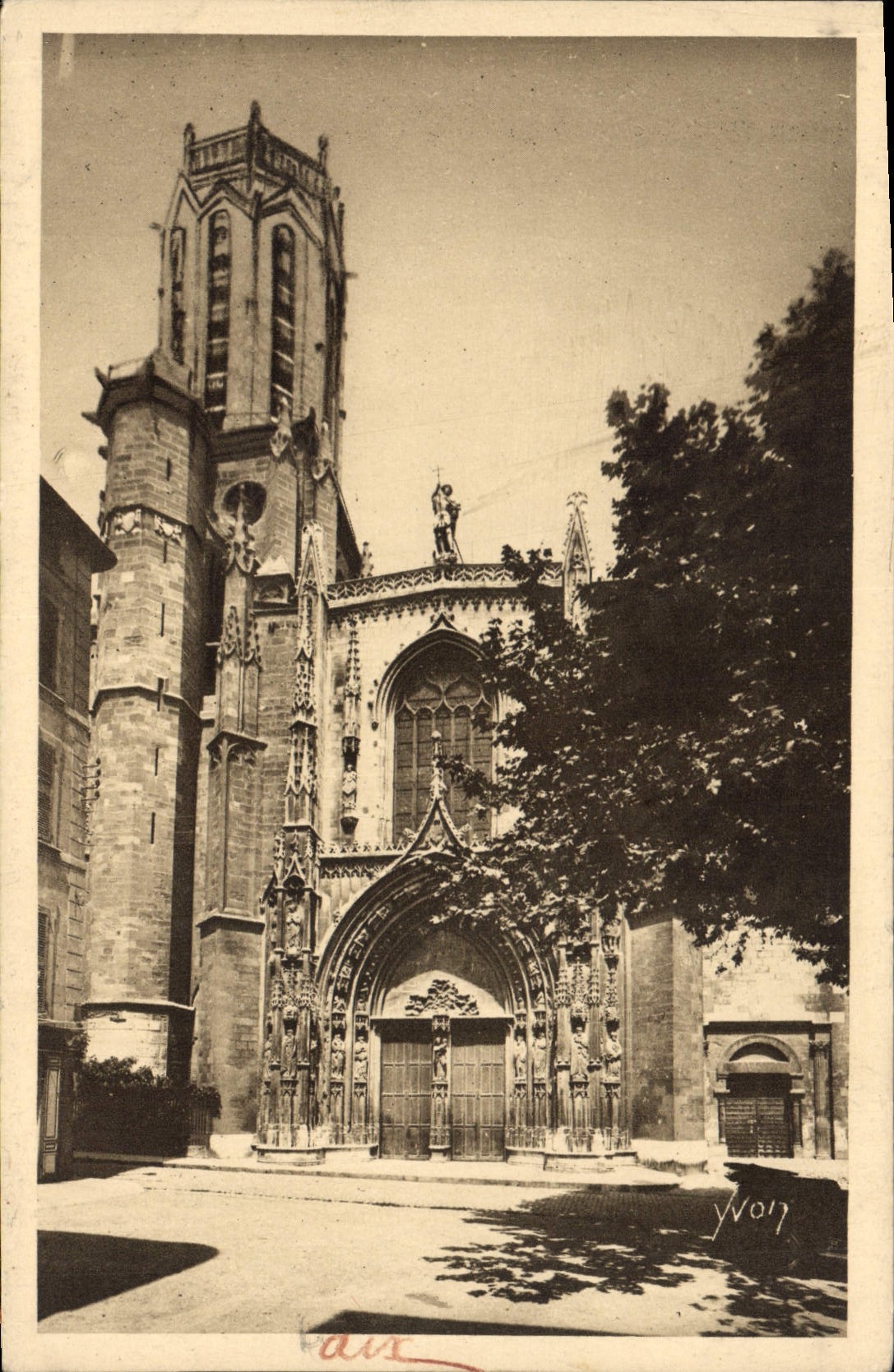 CPA Aix en Provence B du R Cathedrale Saint Sauveur 