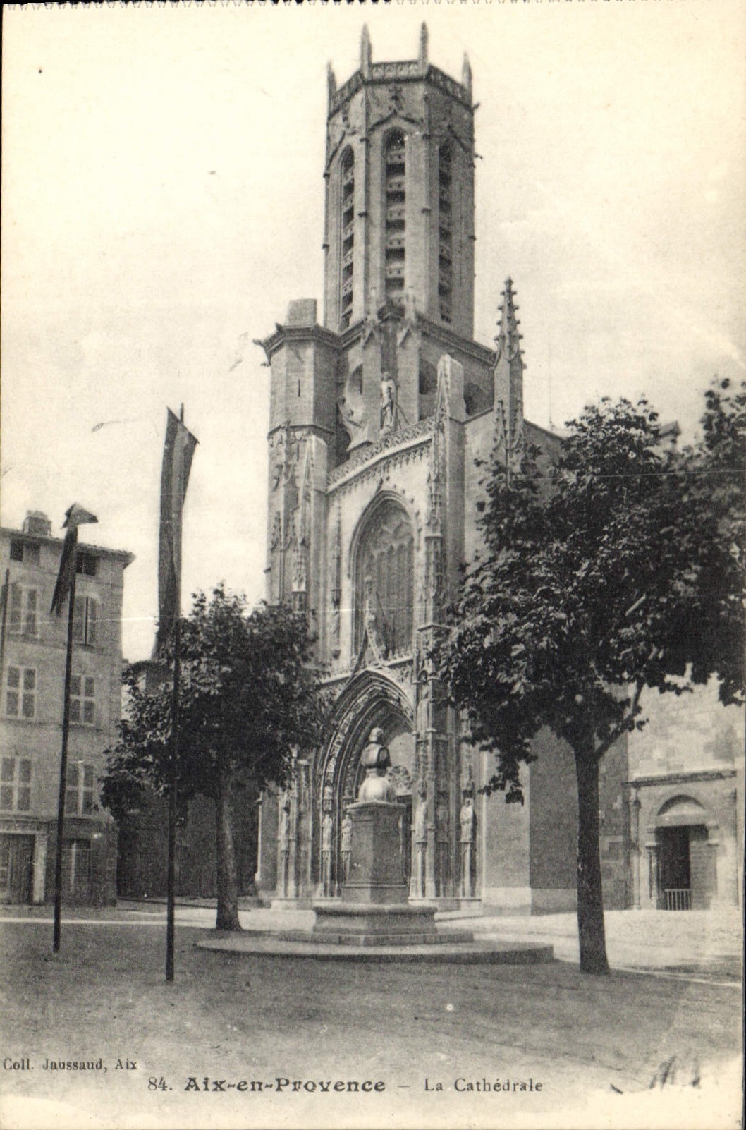CPA Aix en Provence la Cathedrale 