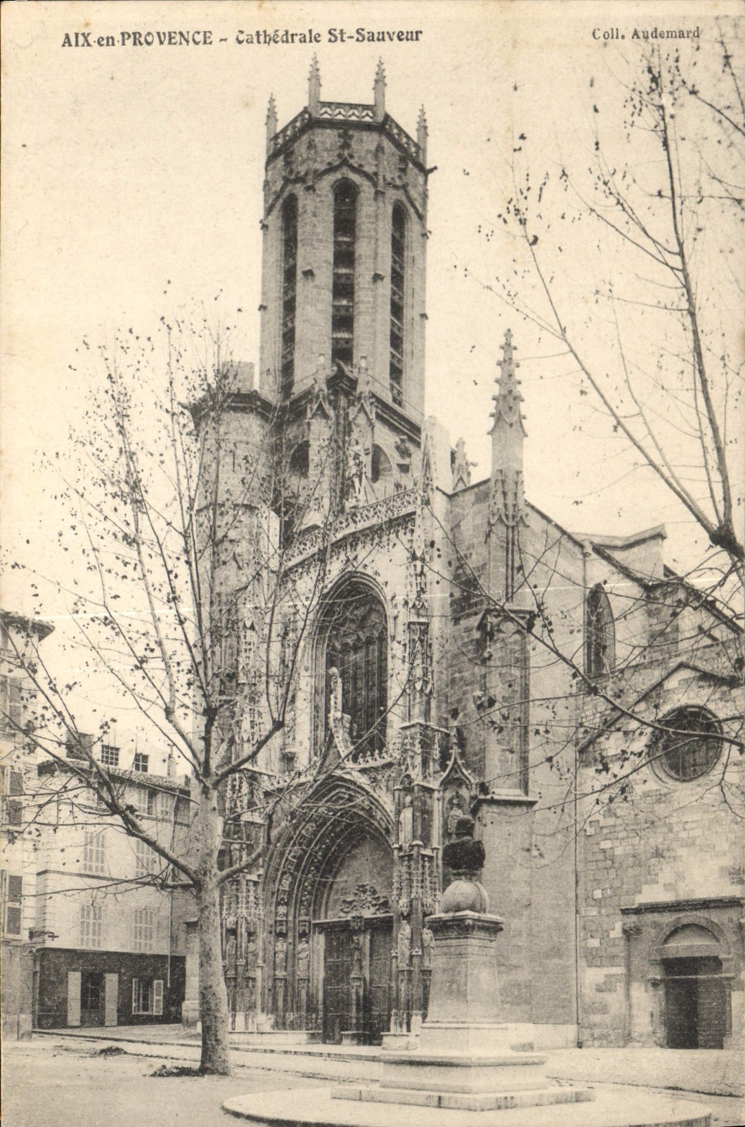 CPA Aix en Provence Cathedrale St Sauveur 