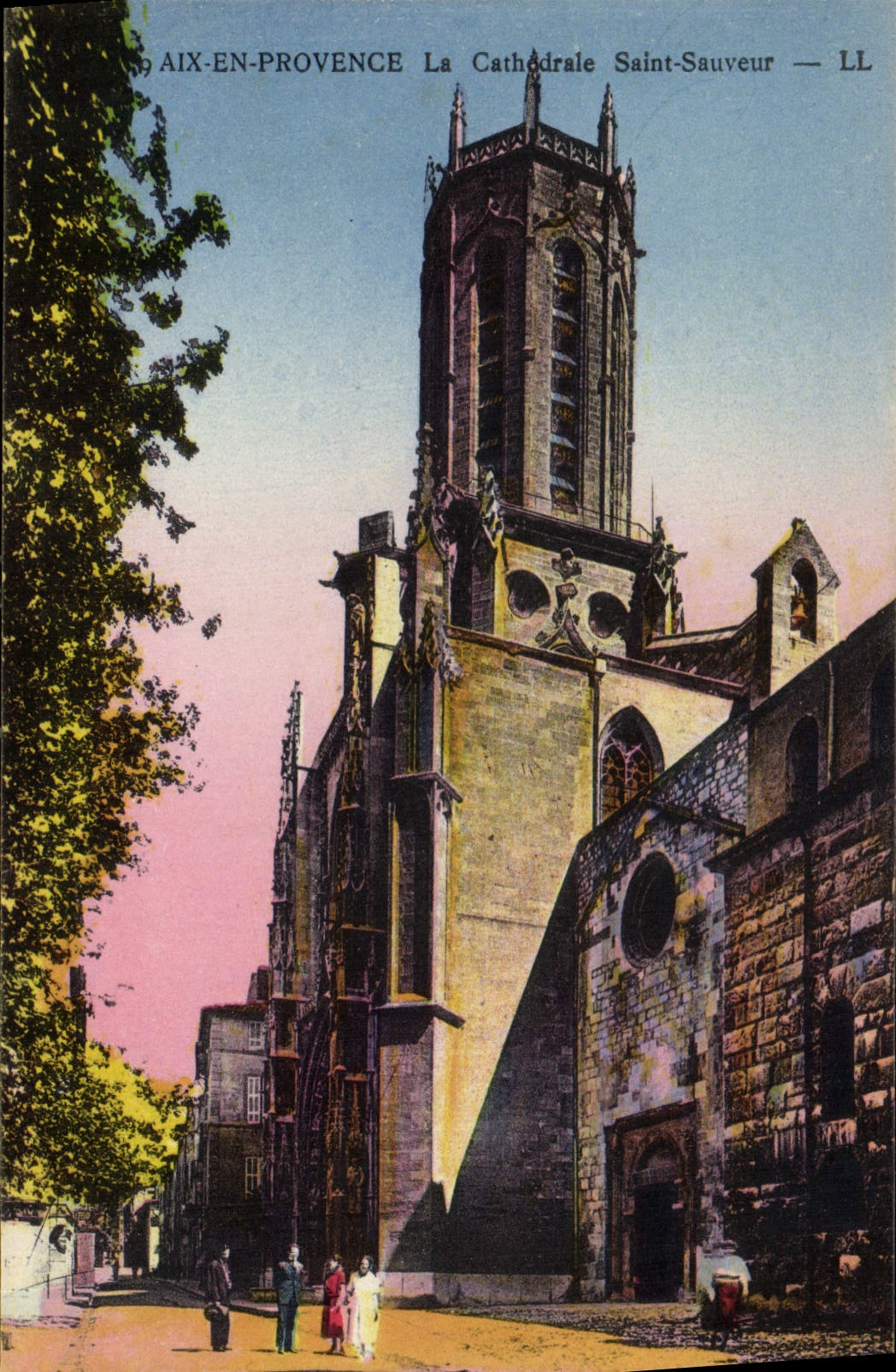 CPA Aix en Provence la Cathedrale Saint Sauveur 