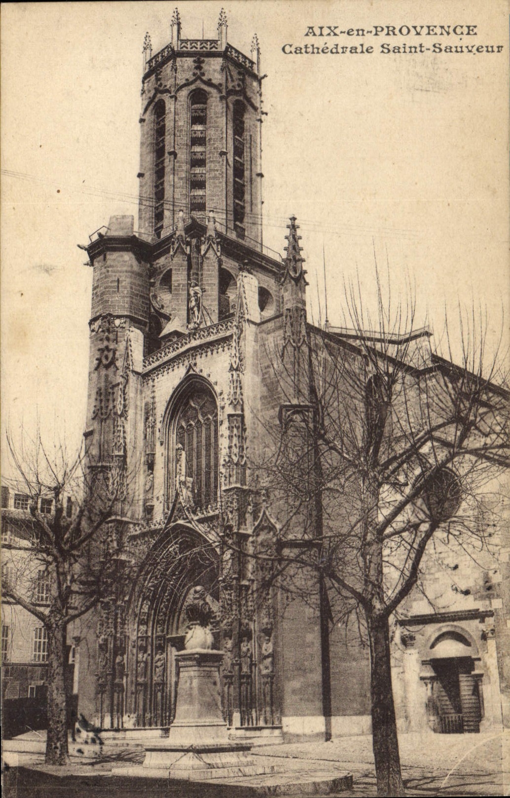 CPA Aix en Provence Cathedrale Saint Sauveur