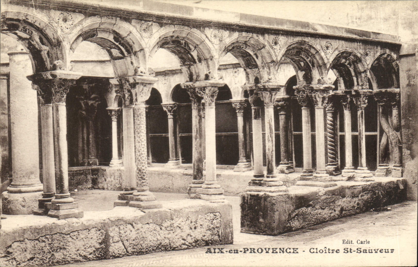 CPA Aix en Provence Cloitre St Sauveur 
