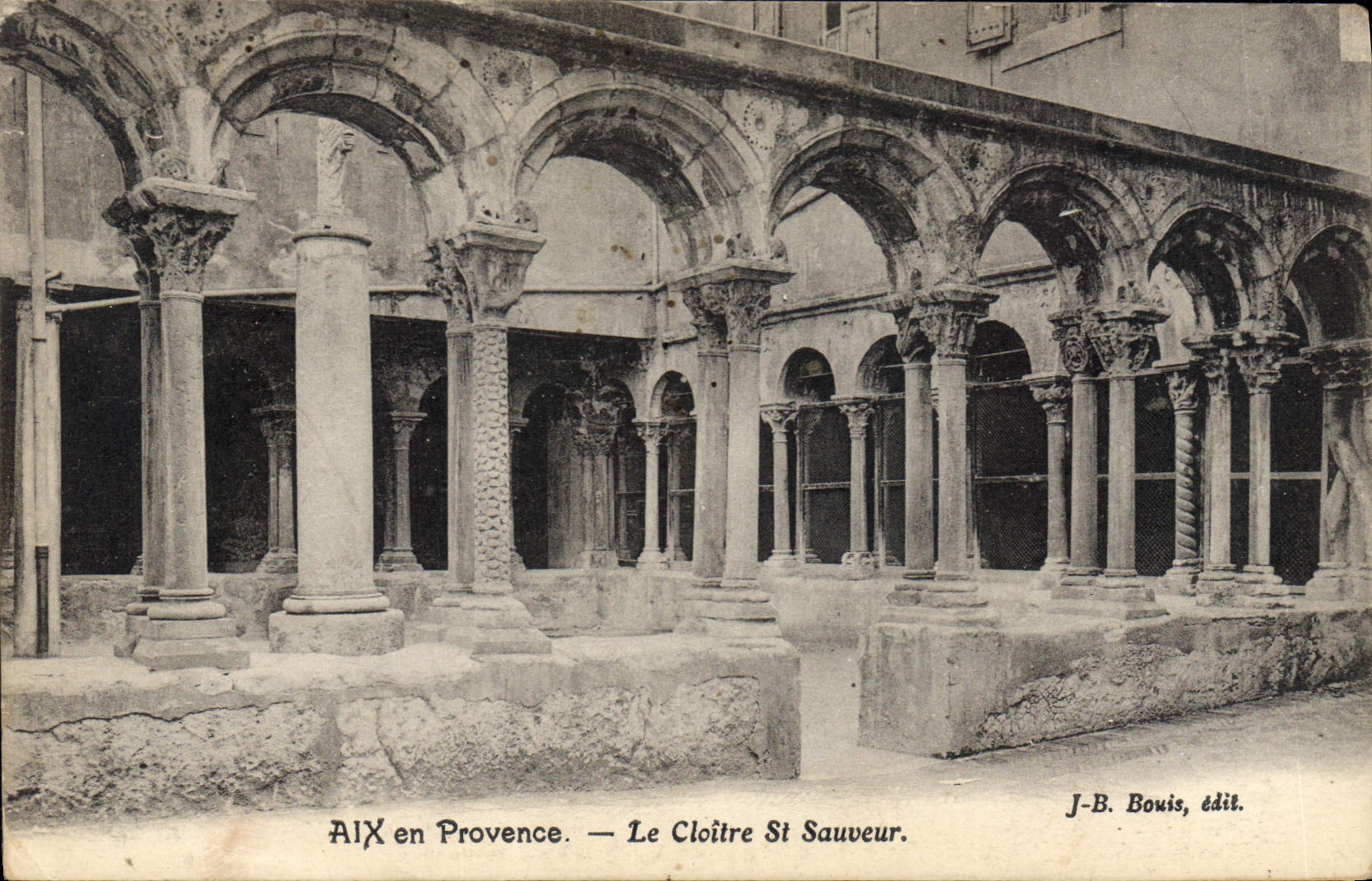 CPA Aix en Provence le Cloitre St Sauveur