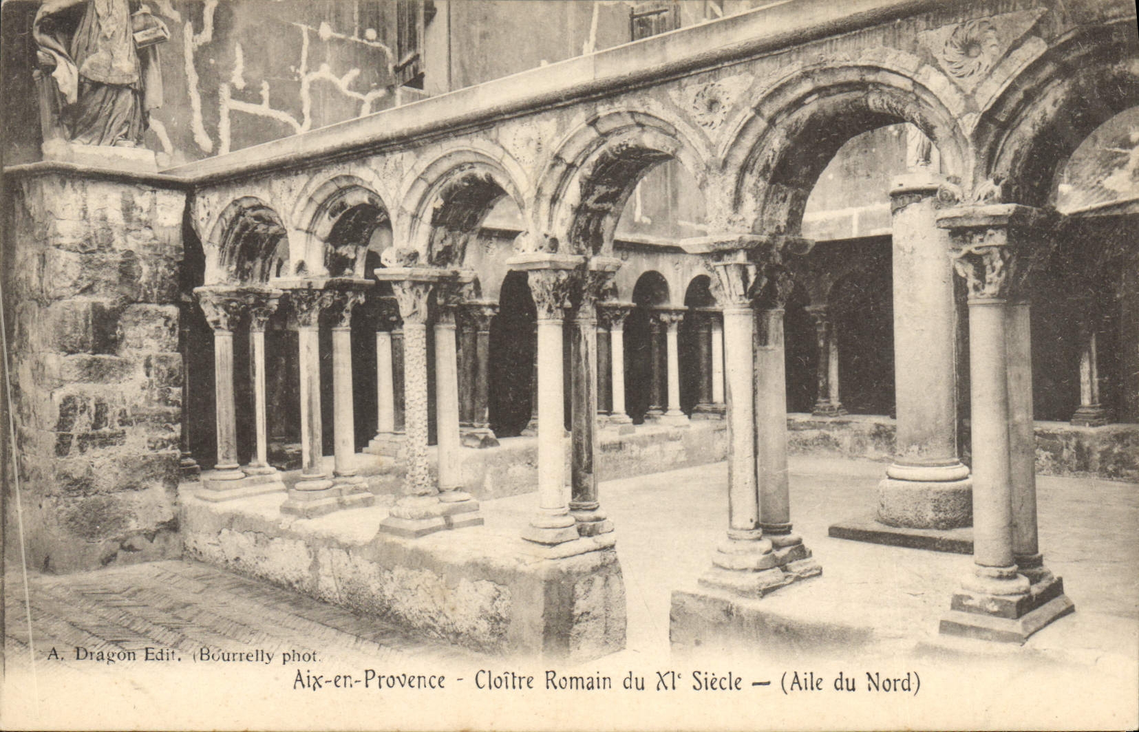 CPA Aix en Provence Cloitre Romain du XI siecle Aile du Nord 