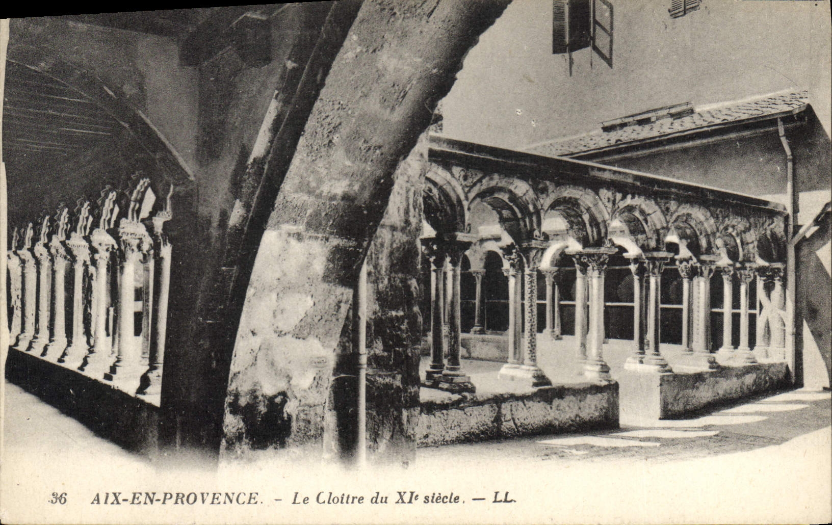CPA Aix en Provence Le Cloitre du XI siecle 