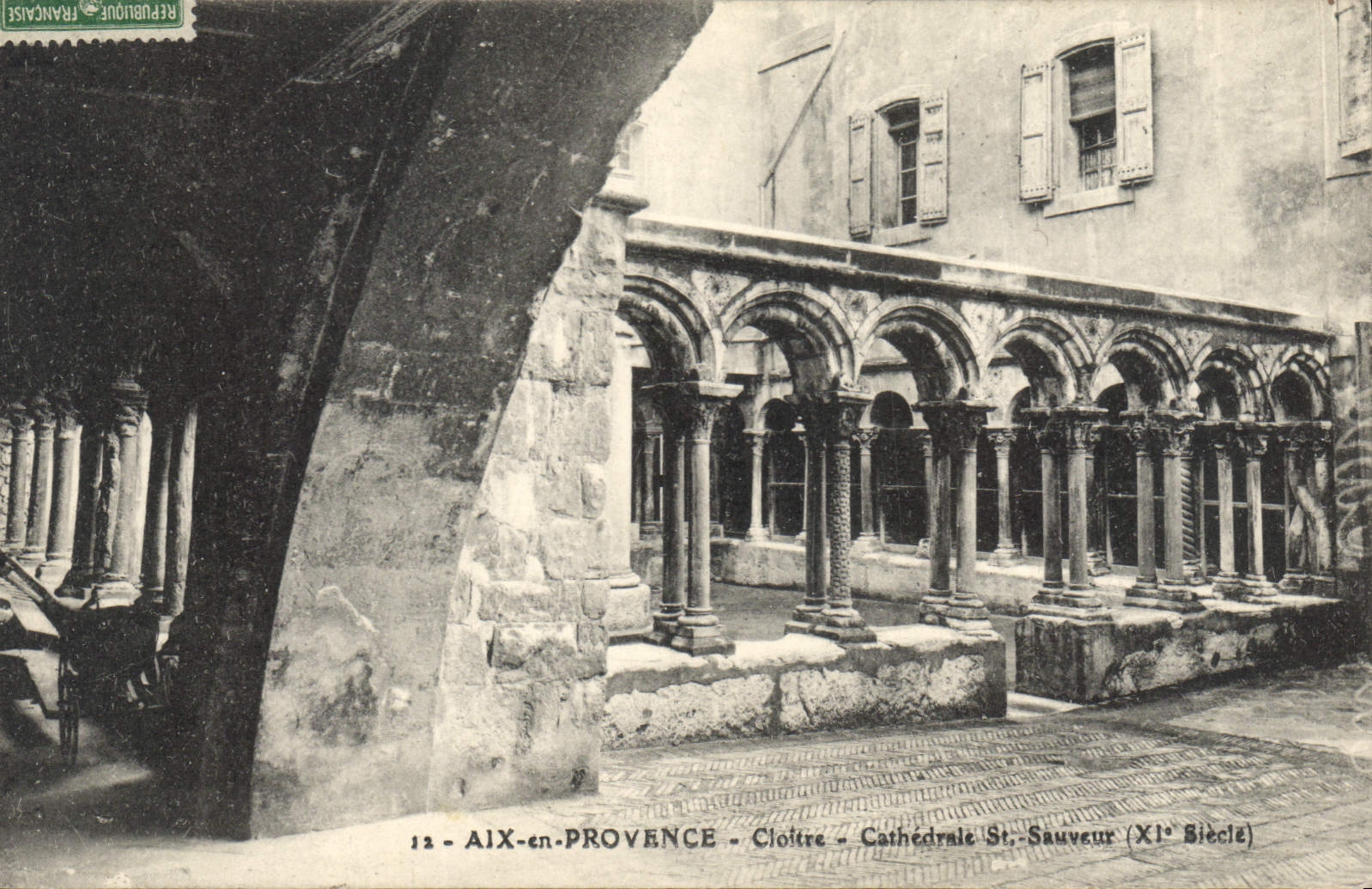 CPA Aix en Provence Cloitre Cathedrale St Sauveur XI siecle 