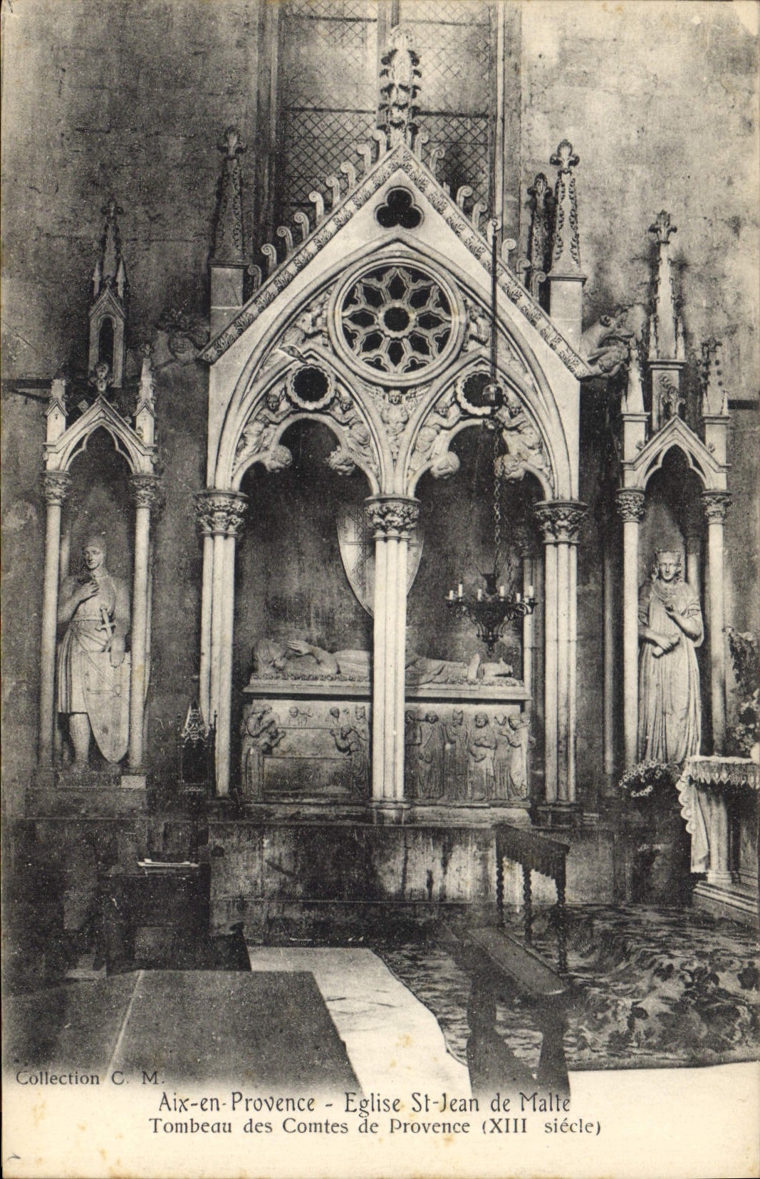 CPA Aix en Provence Eglise St Jean de Malte Tombeau des Comtes de Provence XIII siecle 