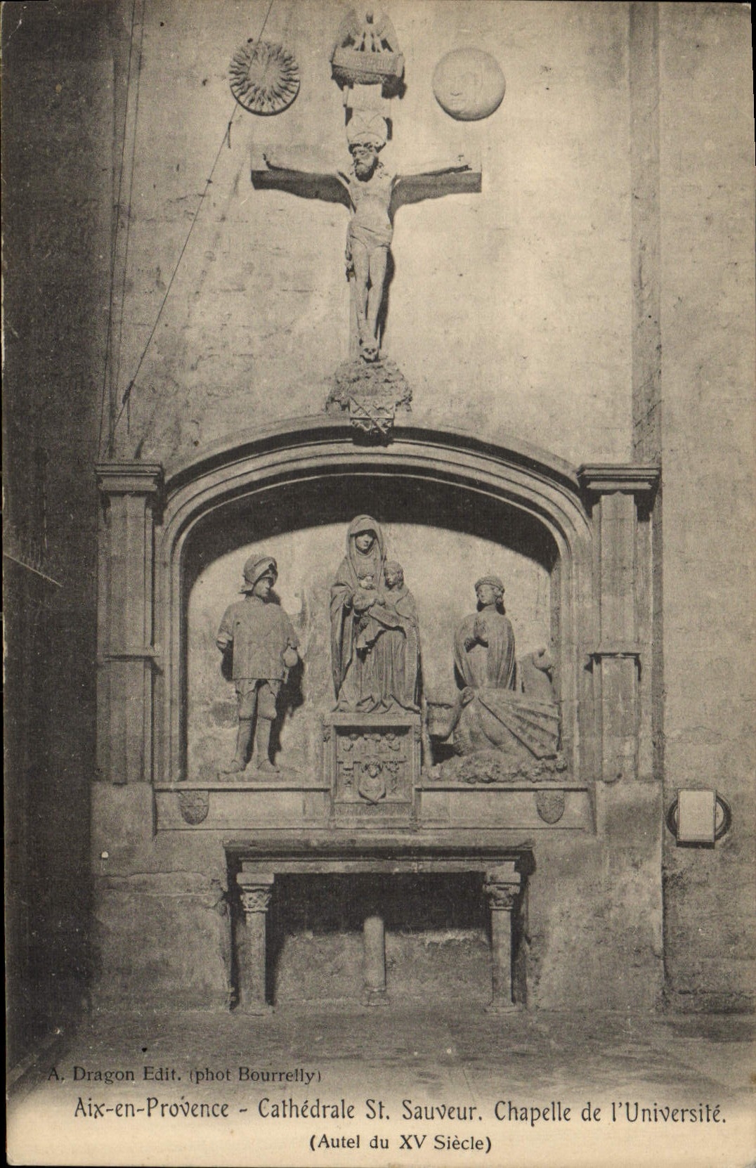 CPA Aix en Provence Cathedrale St Sauveur Chapelle de l'Universite Autel du XV siecle 