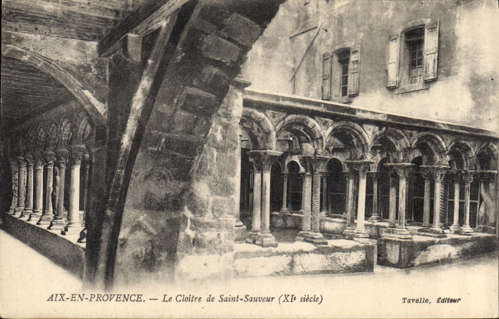 CPA Aix en Provence le Cloitre de Saint Sauveur XI siecle 