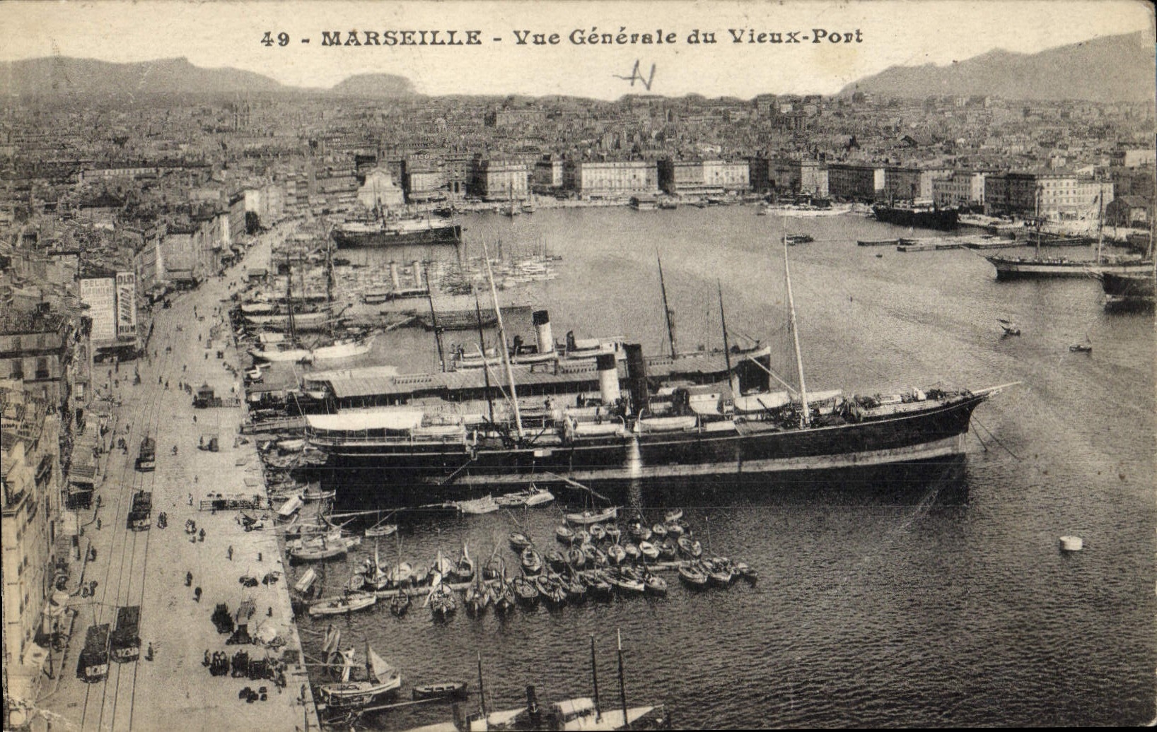 CPA Marseille vue generale du Vieux Port