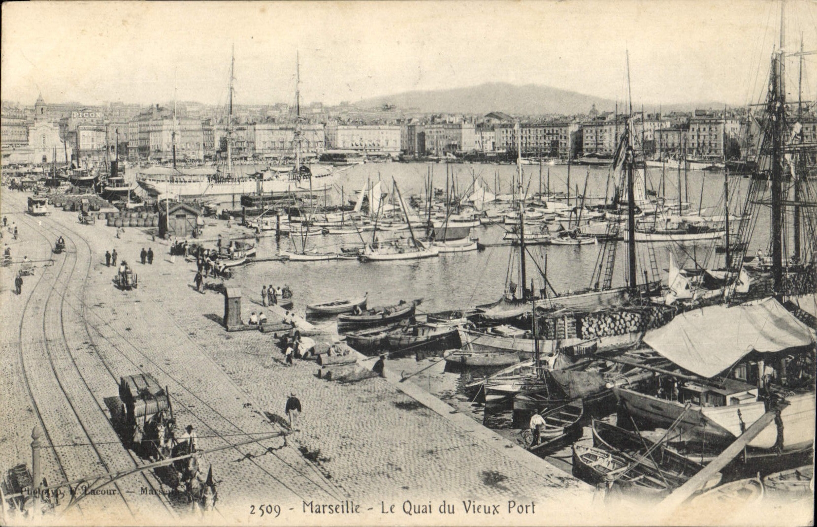 CPA Marseille le Quai du Vieux Port