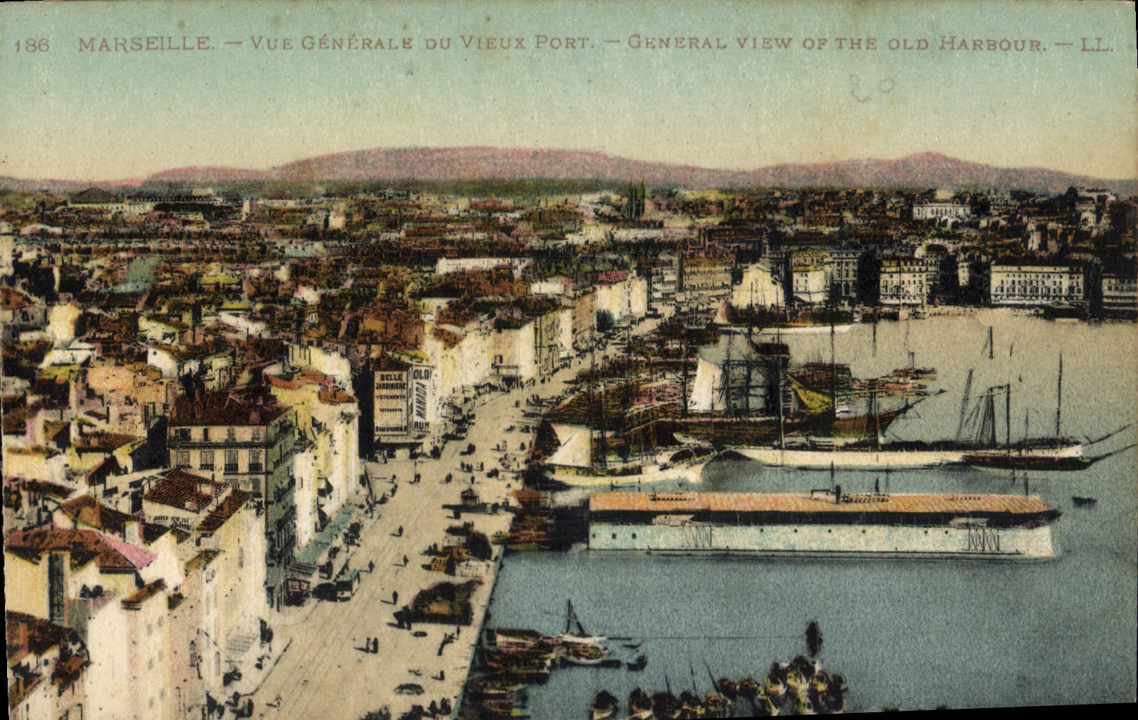 CPA Marseille vue generale du Vieux Port 