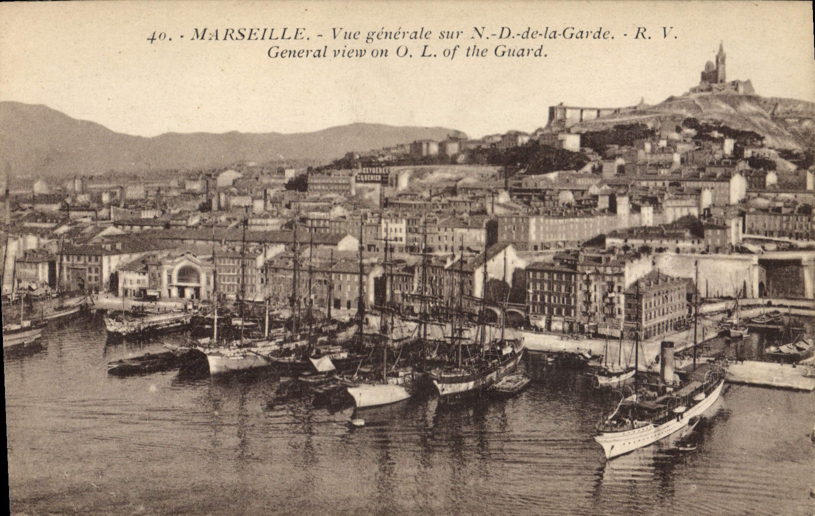 CPA Marseille vue generale sur N D de la Garde 