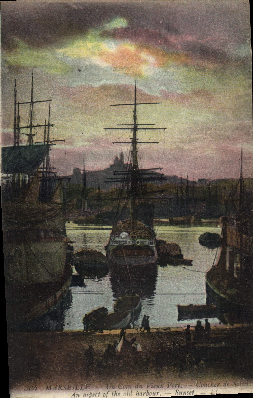 CPA Marseille Un Coin du Vieux Port Coucher de Soleil