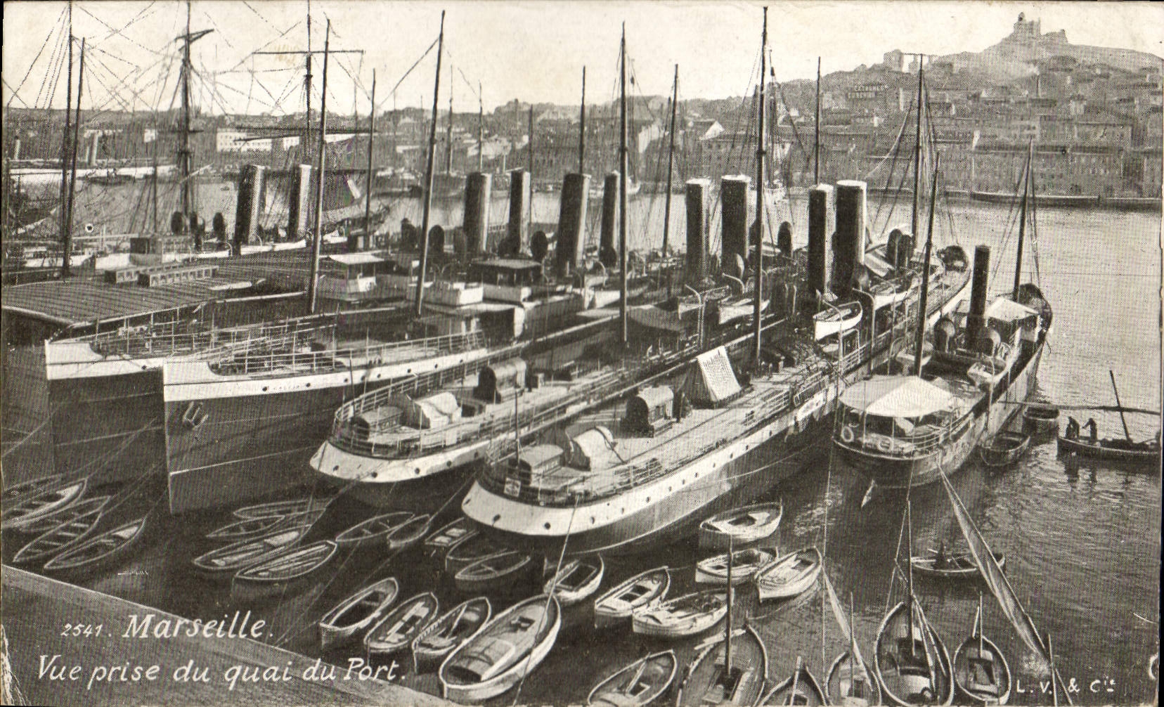 CPA Marseille vue prise du Quai du Port