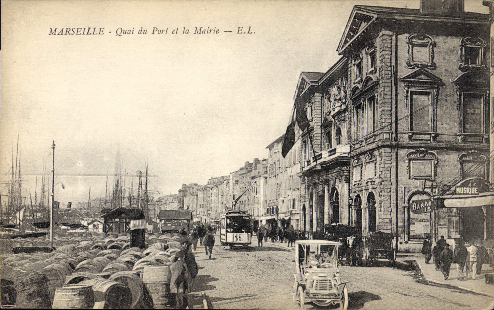 CPA Marseille Quai du Port et la Mairie 