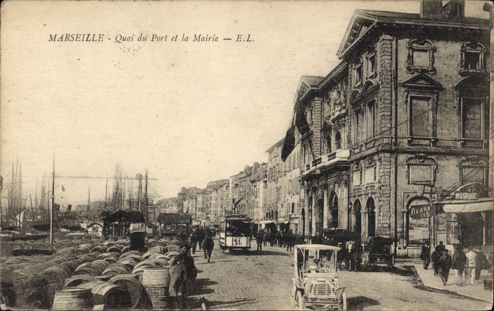 CPA Marseille Quai du Port et la Mairie 
