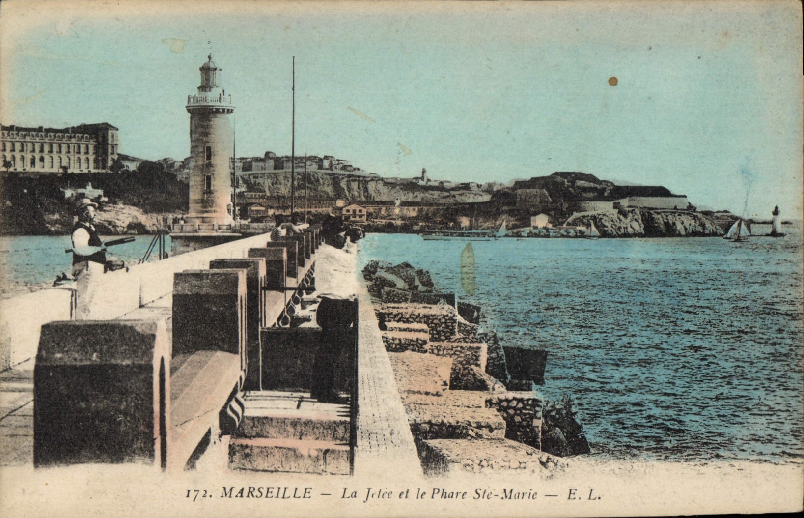 CPA Marseille la Jetee et le Phare Ste Marie 