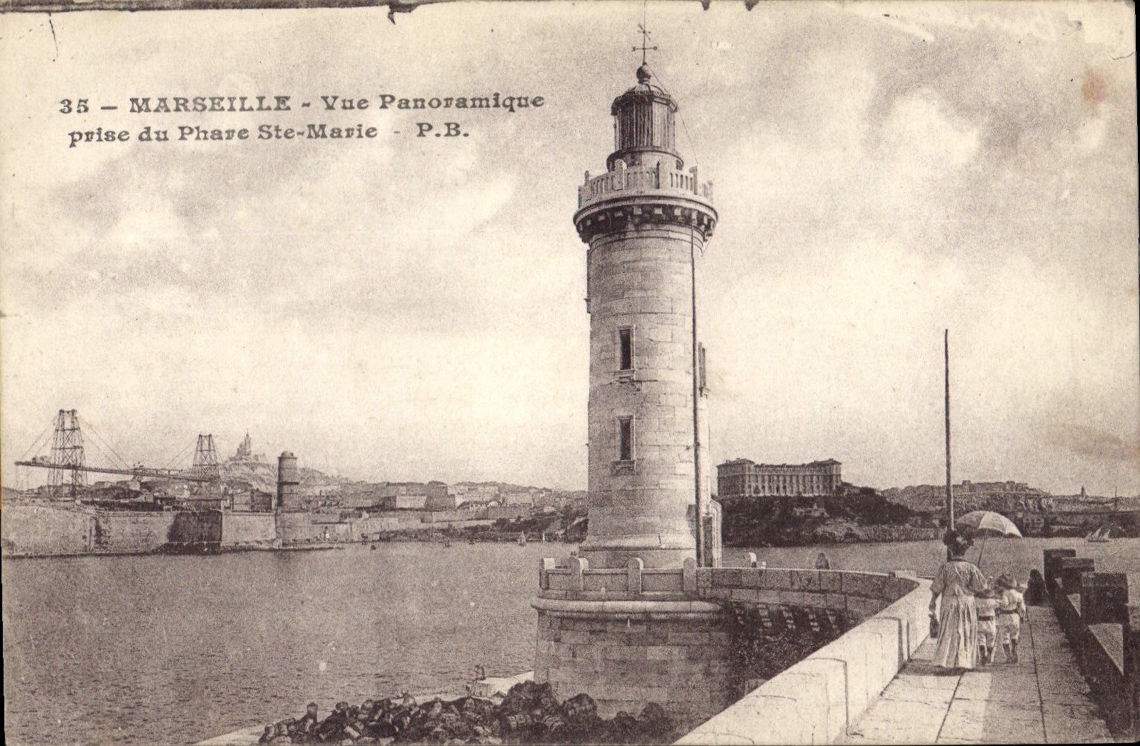 CPA Marseille vue panoramique prise du Phare Ste Marie 