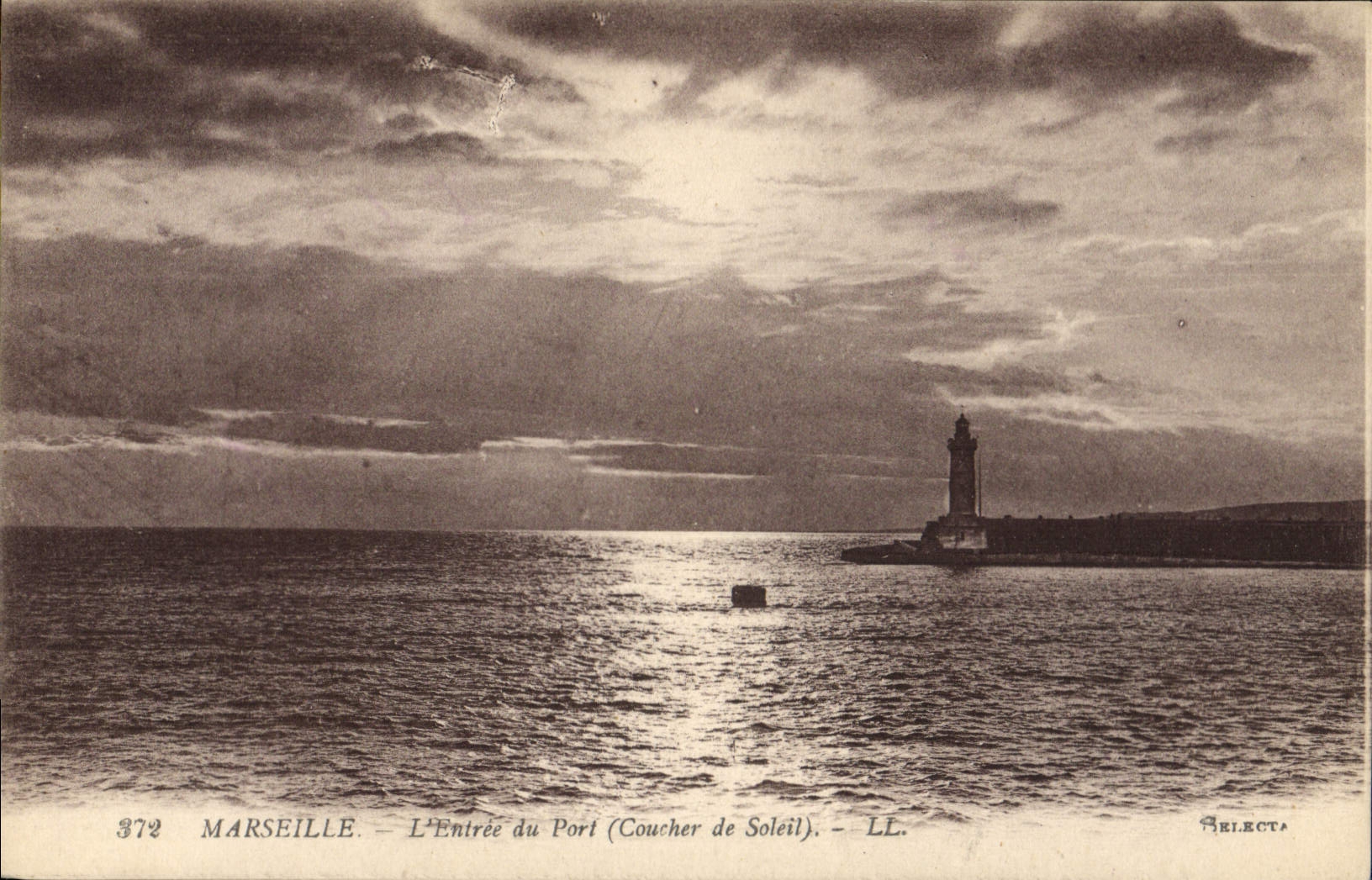 CPA Marseille l'Entree du Port Coucher de Soleil 