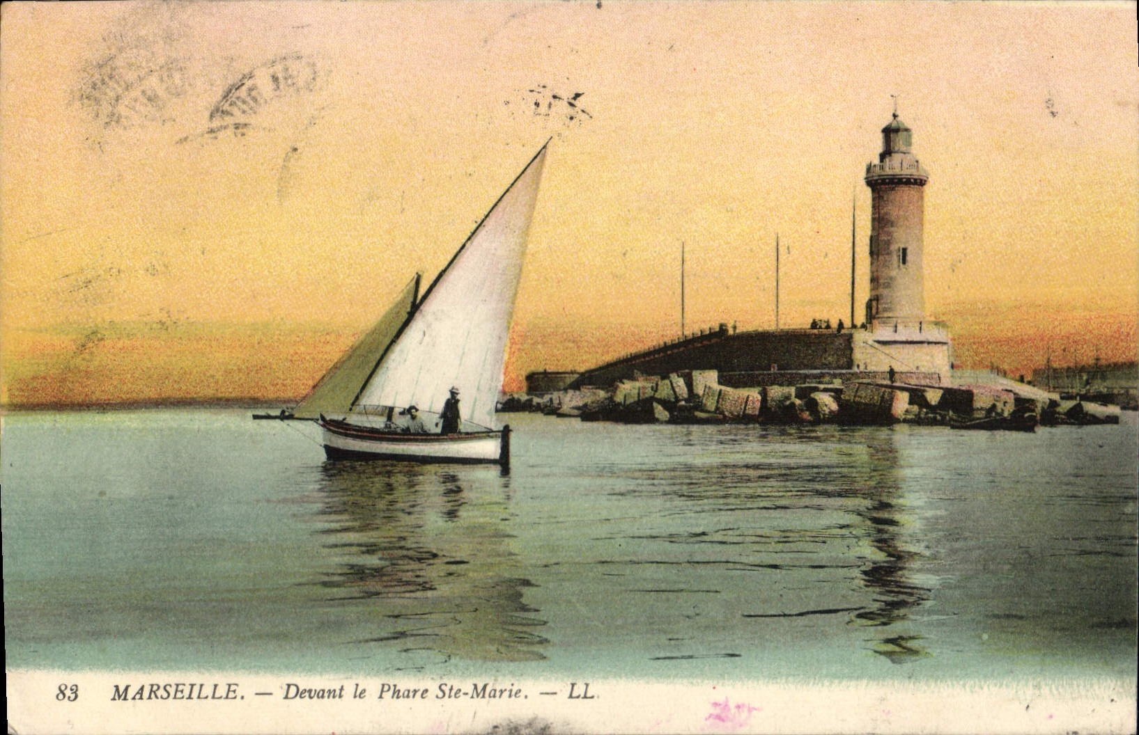 CPA Marseille devant le Phare Ste Marie 