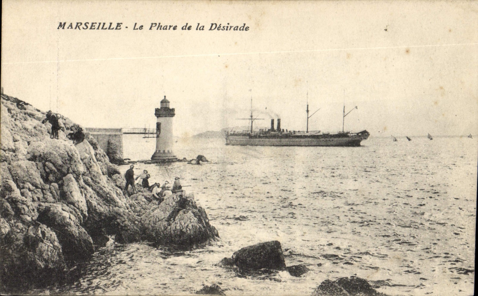 CPA Marseille le Phare de la Desirade 