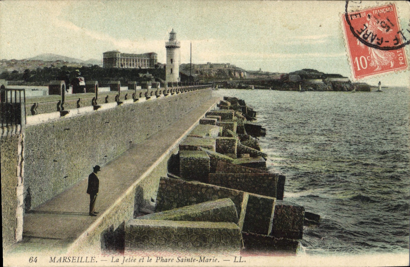 CPA Marseille la Jetee et le Phare Sainte Marie 